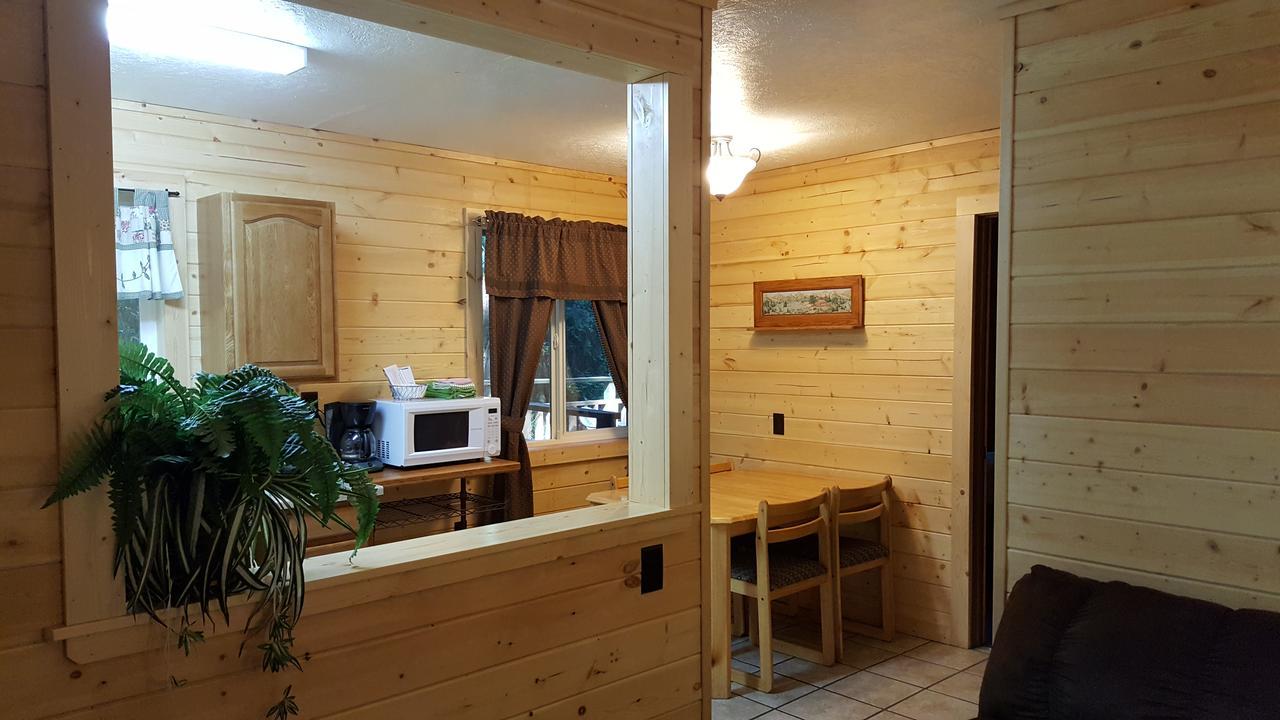 Emerald Forest Cabins Trinidad Exterior foto